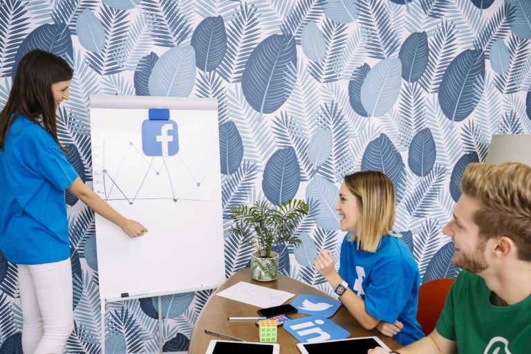 How To Create A Group Chat On Facebook 2021