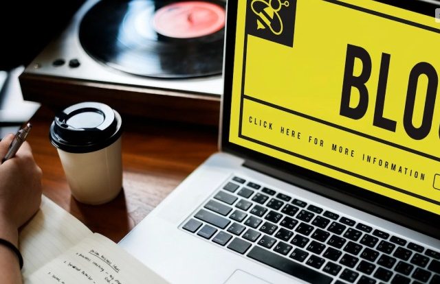 what is personal blogging
