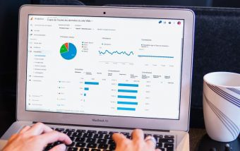 what model represents the hierarchical structure of a Google Analytics account?