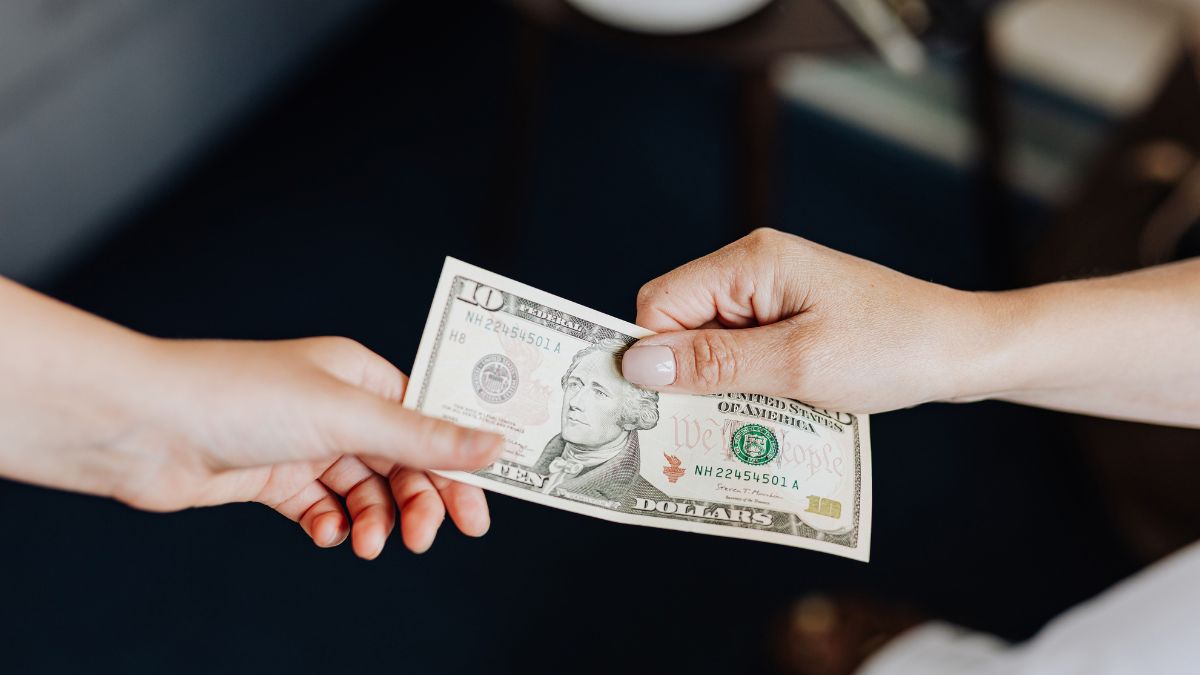 paying international freelance writers